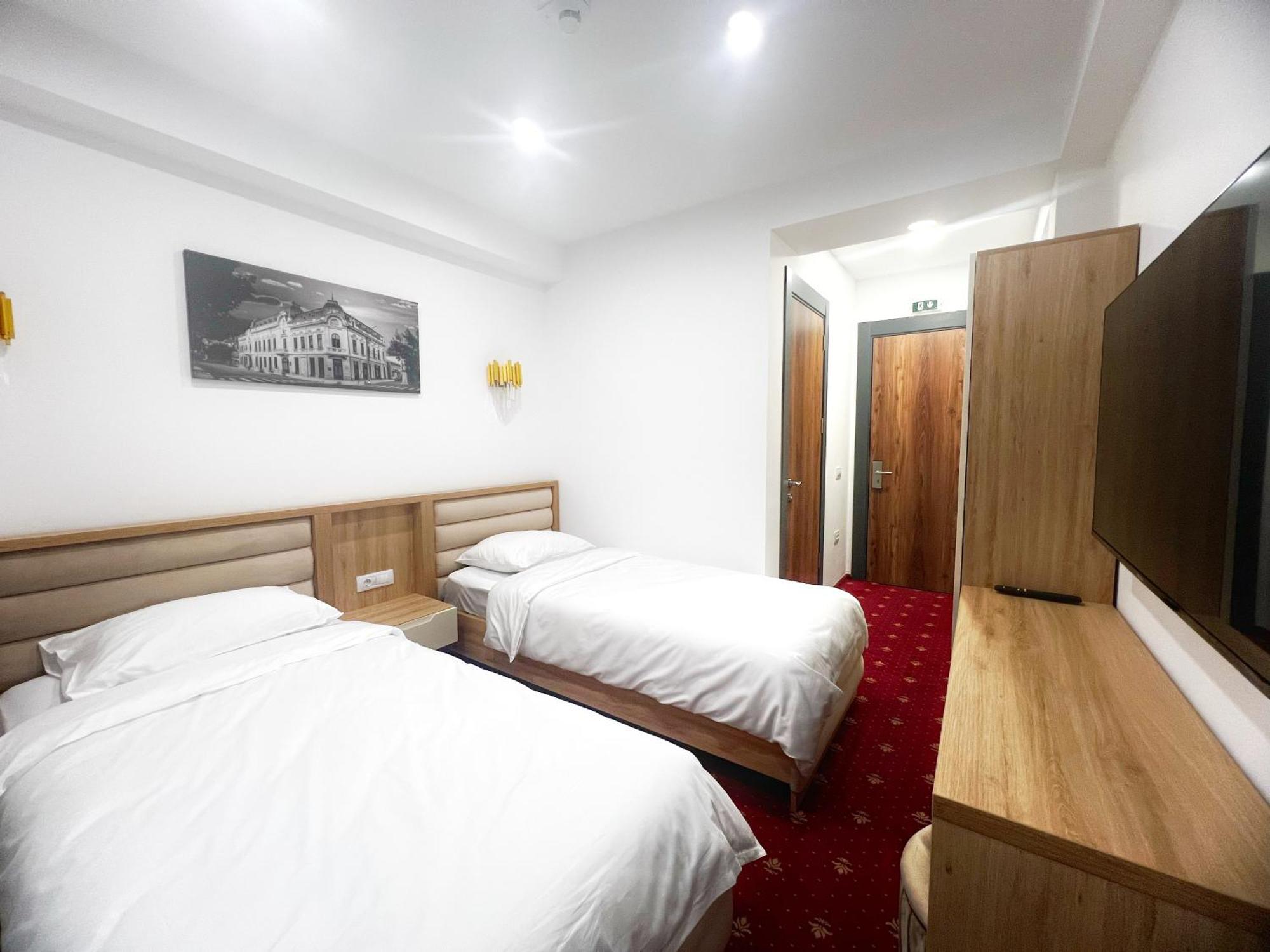 Mimi Hotel Corabia Extérieur photo